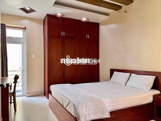 Căn Hộ Một Phòng Ngủ Ban Công Đẳng Cấp Tại Phú Nhuận RỘNG 50m2