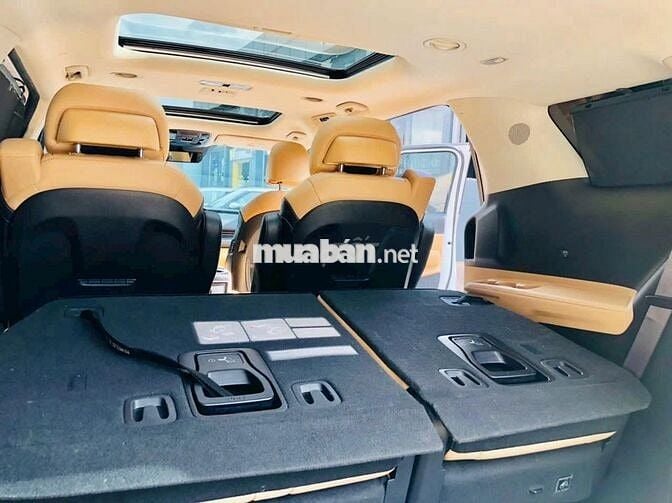 Kia Carnival 2022 Signature 2.2D - Lướt 13,000 km.