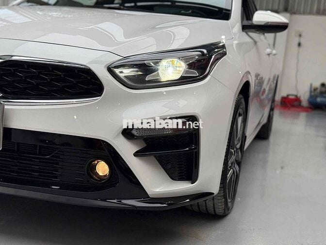 Kia Cerato 2021 2.0 AT PREMIUM - 24000 km