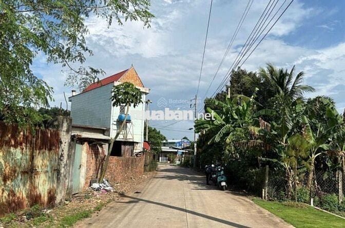 Sang nhanh lô đất 225m2 sát trung tâm Tân Hiệp, Phú Giáo,