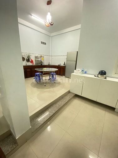 Cho thuê nhà 180m2 tại Thủ Đức, gần bến xe Miền Đông, QL13, TPHCM