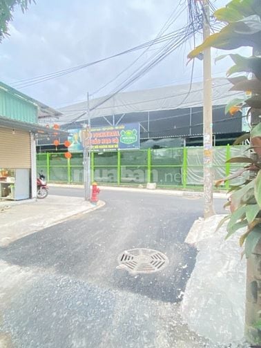 Cho thuê nhà 180m2 tại Thủ Đức, gần bến xe Miền Đông, QL13, TPHCM