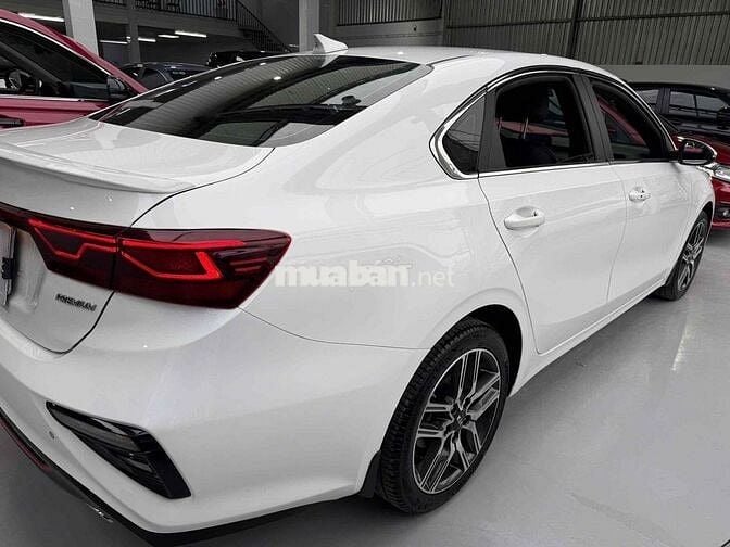 Kia Cerato 2021 2.0 AT PREMIUM - 24000 km