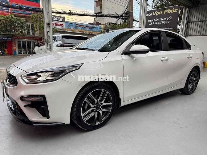 Kia Cerato 2021 2.0 AT PREMIUM - 24000 km