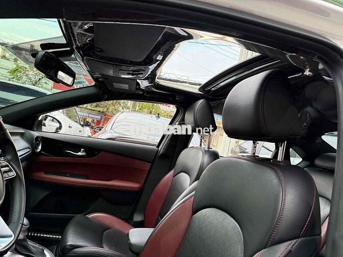 Kia Cerato 2021 2.0 AT PREMIUM - 24000 km