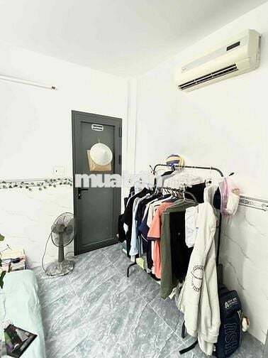 PASS GẤP PHÒNG TRỌ ĐƯỜNG NƠ TRANG LONG GẦN HUTECH