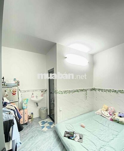 PASS GẤP PHÒNG TRỌ ĐƯỜNG NƠ TRANG LONG GẦN HUTECH