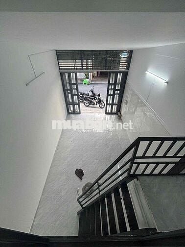 Nhà MTKD Đường Quang Trung 7m 2PN 9tr cọc 10tr