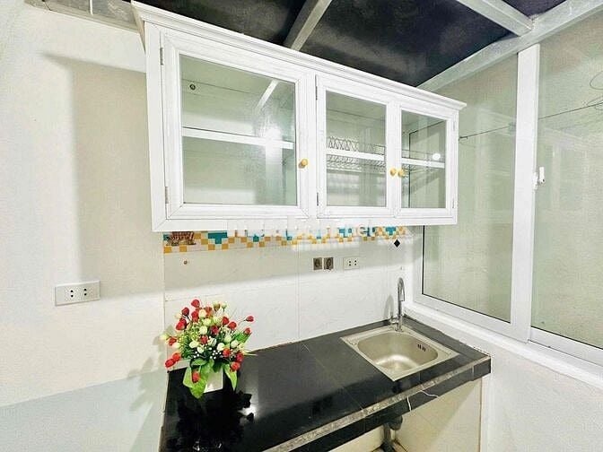 PHÒNG ĐƠN GIÁ RẺ NGAY CHỢ PHÙNG KHOANG TIỆN RA TỐ HỮU CHỈ 3TR5 VSKK