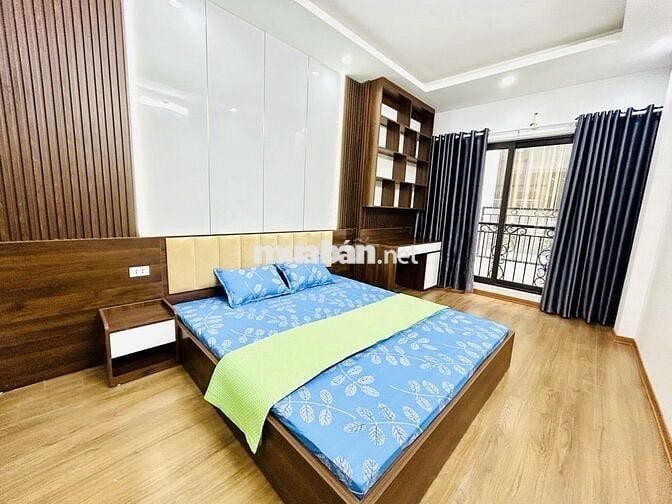 Tân Mai nhà mới oto đỗ cửa, 4 ngủ, nội thất xịn, kinh doanh, sẵn sổ đỏ