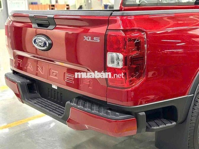 Ranger XLS 1 cầu 2025 - trả trước từ 145tr lấy xe