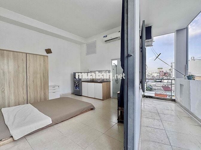 chính chủ phòng full nội thất có ban công lớn ngay CMT8 -Tô Hiến Thành