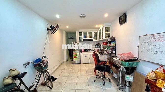 Cho thuê nhà đg.trần văn đang.p9.quận.3