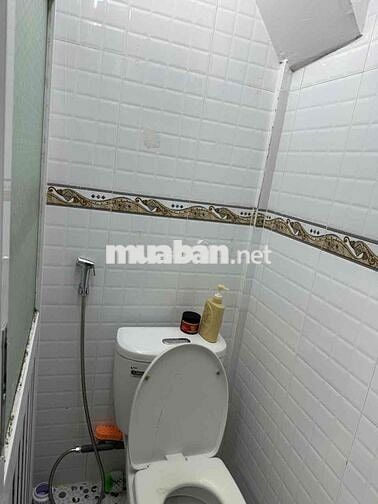 cho thuê chung cư lầu 1. Đ Nguyễn Thiện Thuật p3 ,Q3