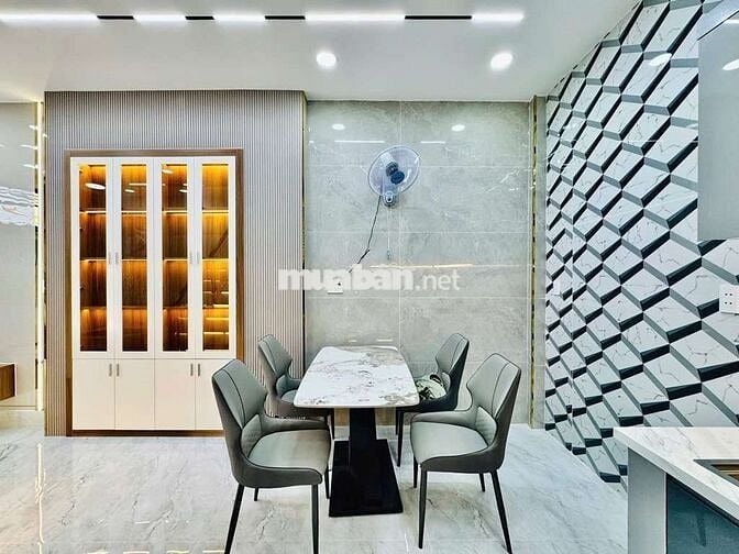 BÁN NHÀ ĐẸP 3 TẦNG, SÁT HẺM XE TẢI THÔNG,32M², GẦN CV LÀNG HOA HƠN 4TỶ