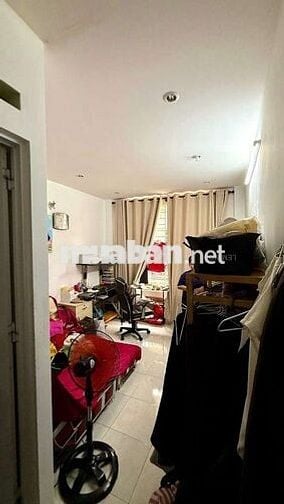 Cho thuê nhà đg.trần văn đang.p9.quận.3