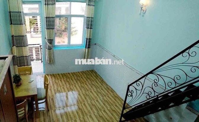 Phòng gác + ban công 35m2 full nt ngay Bạch Đằng