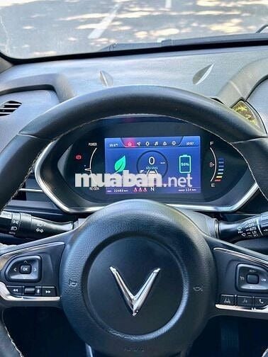 VinFast VFe34 thuê pin tiên phong 2022 - 22000 km