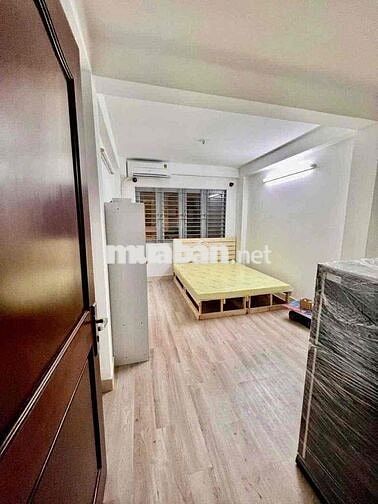 cho thuê phòng ban công ngay chợ Vườn Chuối giá 5.5 triệu