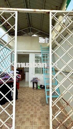 Cho thuê nhà đg.trần văn đang.p9.quận.3