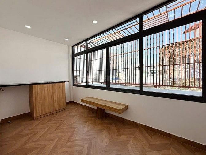 BÁN NHÀ DT 4,10m nở hậu 4,60m X 16m, SIÊU PHẨM GIÁP RANH BÌNH THẠNH, 