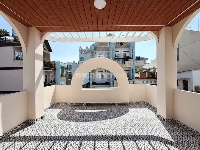 BÁN NHÀ DT 4,10m nở hậu 4,60m X 16m, SIÊU PHẨM GIÁP RANH BÌNH THẠNH, 