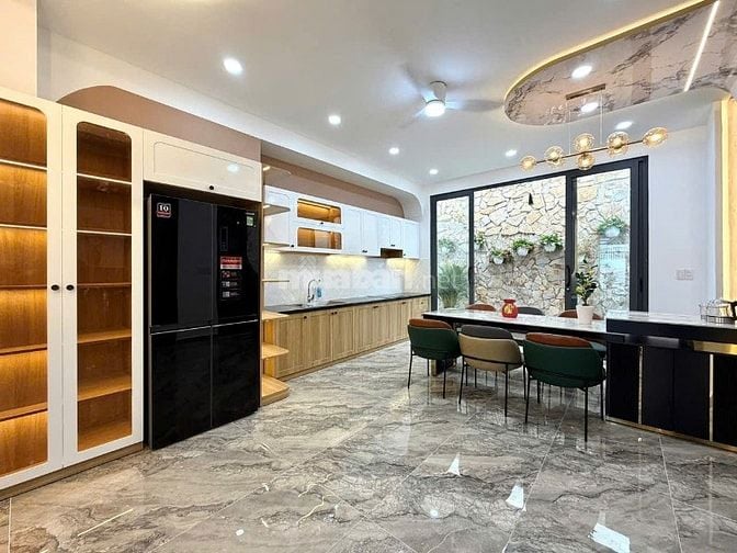 BÁN NHÀ DT 4,10m nở hậu 4,60m X 16m, SIÊU PHẨM GIÁP RANH BÌNH THẠNH, 