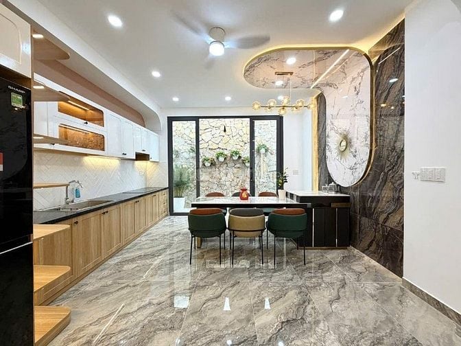 BÁN NHÀ DT 4,10m nở hậu 4,60m X 16m, SIÊU PHẨM GIÁP RANH BÌNH THẠNH, 