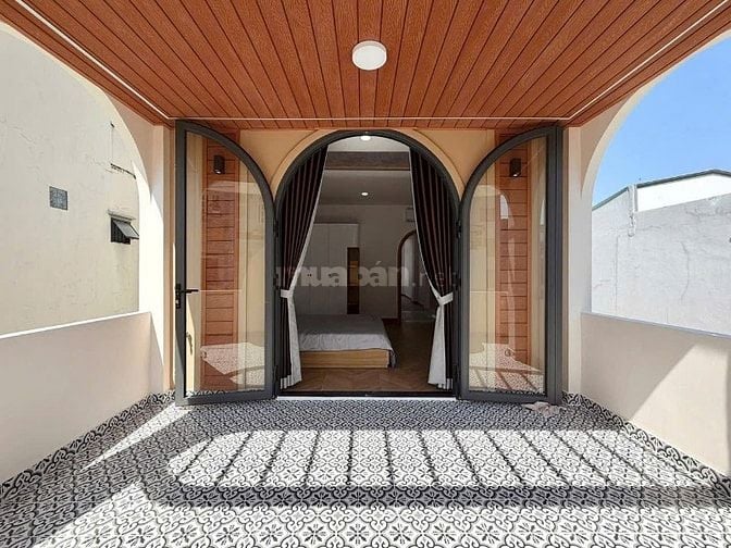 BÁN NHÀ DT 4,10m nở hậu 4,60m X 16m, SIÊU PHẨM GIÁP RANH BÌNH THẠNH, 