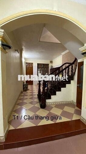 Cho thuê nhà 4 tầng Ngõ 105 Xuân La