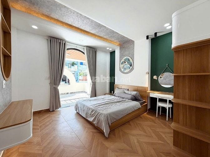 BÁN NHÀ DT 4,10m nở hậu 4,60m X 16m, SIÊU PHẨM GIÁP RANH BÌNH THẠNH, 