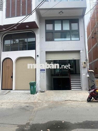 Cho thuê mặt bằng toà nhà trung tâm Quận 7 sạch sẽ, thoáng mát