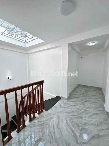 Trần Khát Chân-43m -nhà mới , gần ô tô 10m, vị trí trung tâm