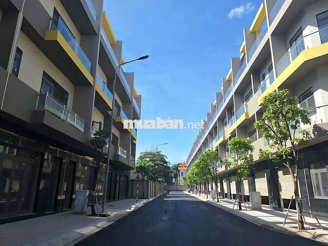 CHÍNH CHỦ BÁN GẤP NHÀ PHỐ 4 TẦNG TRONG KĐT LỚN, GẦN LÀNG ĐH, GA METRO