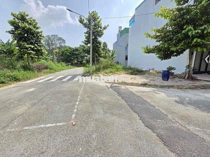 Đất góc 2 mặt tiền KDC đất mới, phường Tân Bình, Tp Dĩ An