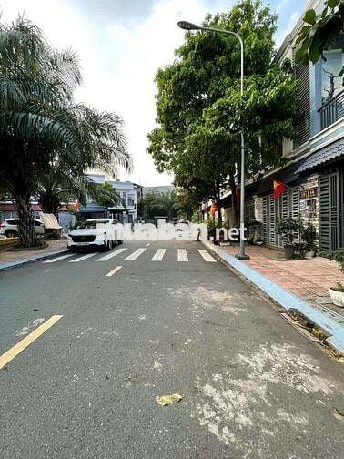 Cho thuê nhà có nội thất tân bình giá 7triệu