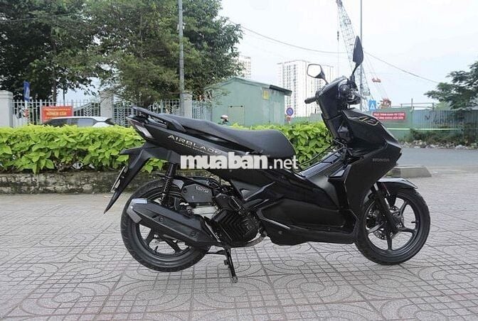 Honda Air Blade 125 đen mờ 4V 2023 Bản Đặc Biệt