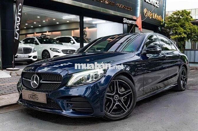 LONG ANH AUTO về Mercedes C300 AMG 2021 27000km
