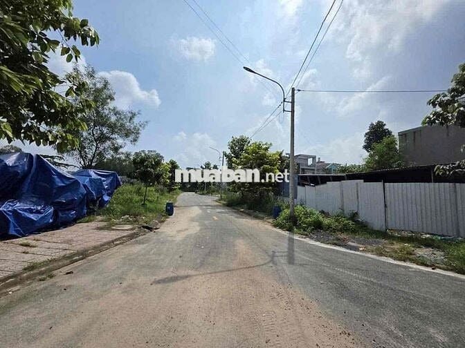 Đất góc 2 mặt tiền KDC đất mới, phường Tân Bình, Tp Dĩ An