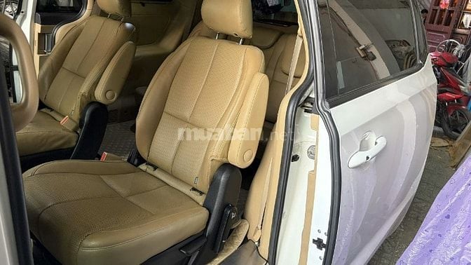 Bán xe Kia Sedona 2020 màu trắng, bản Full máy dầu