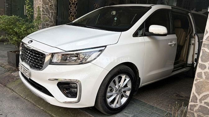 Bán xe Kia Sedona 2020 màu trắng, bản Full máy dầu