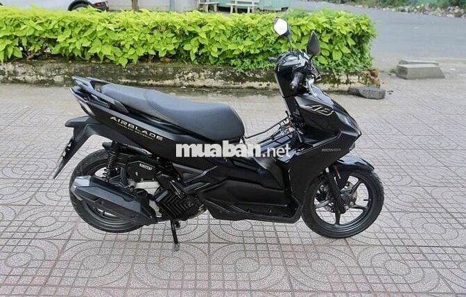 Honda Air Blade 125 đen mờ 4V 2023 Bản Đặc Biệt