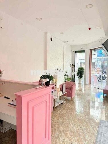 GÓC 2 MẶT TIỀN, GẦN BÙI VIỆN TẠI 120 CỐNG QUỲNH QUẬN 1