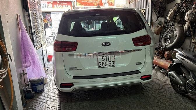 Bán xe Kia Sedona 2020 màu trắng, bản Full máy dầu