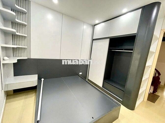 BÁN NHÀ 4 TẦNG DÂN XÂY GẦN 40M² CẠNH CẤP 3 THẠCH BÀN,LONG BIÊN