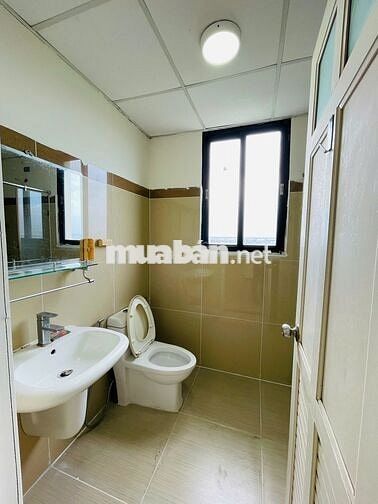 Cho thuê CH Đức Khải Q7. 161m2 3PN 4WC. Giá chỉ 12 tr/tháng.