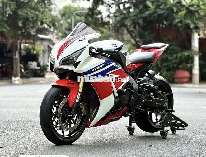 Cần bán Honda CBR1000 date 2014 biển TP