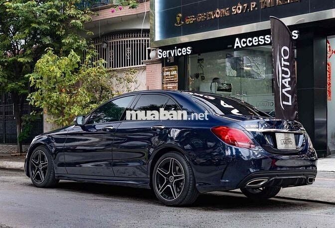 LONG ANH AUTO về Mercedes C300 AMG 2021 27000km