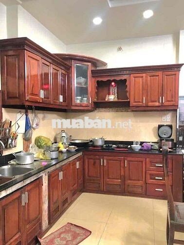 NHÀ 3 TẦNG SÂN VƯỜN XD RẤT ĐẸP - HOÀN CÔNG ĐẦY ĐỦ - HUỲNH VĂN NGHỆ