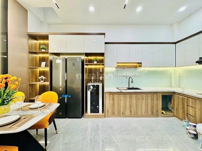 Có ngay căn nhà (4,3x18,8) 3tầng - giá chỉ 2tỷ ngay đường Nguyễn Oanh